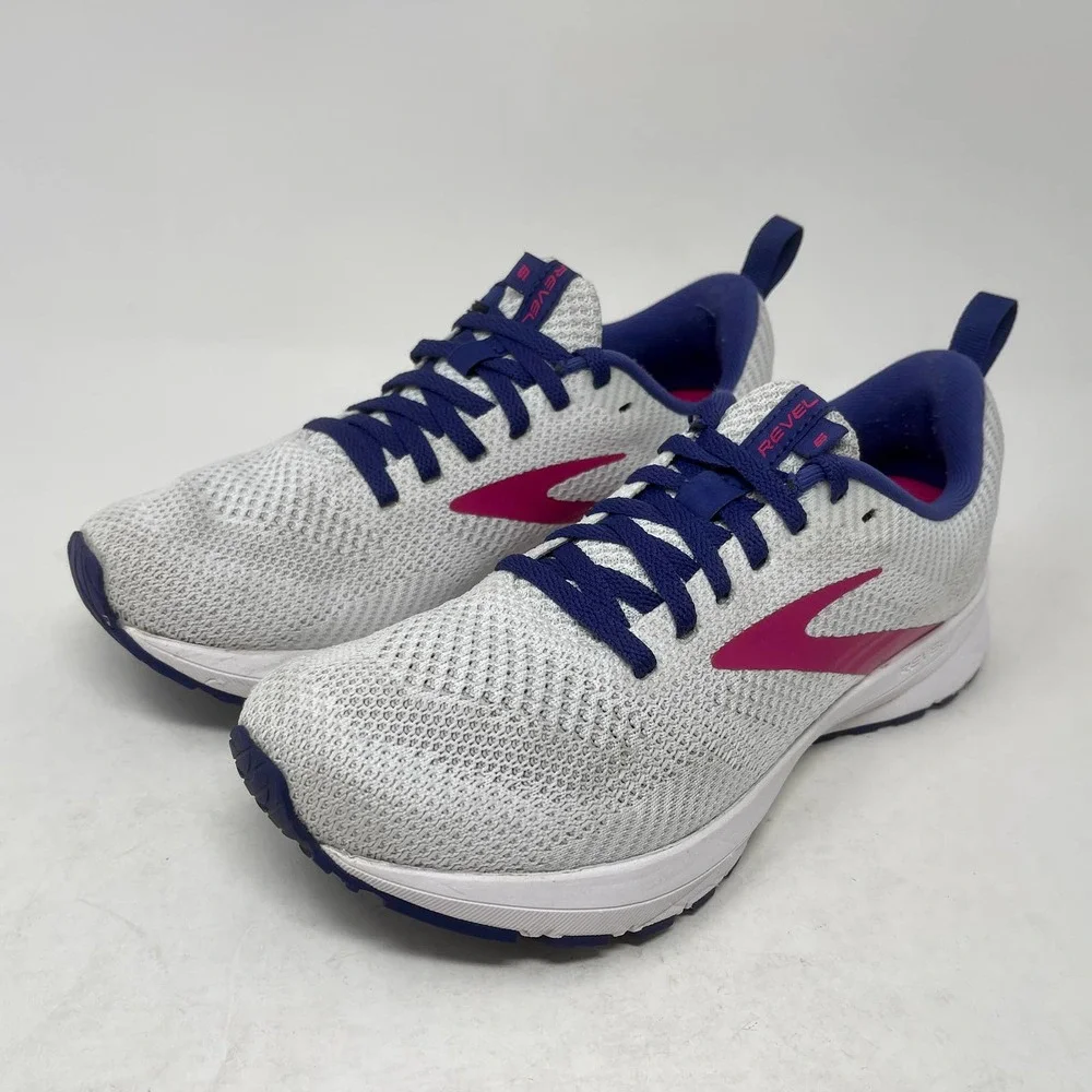 Brooks Sneakers Revel 5 Womens Sz 7 White Pink‎ 524:L.8.6